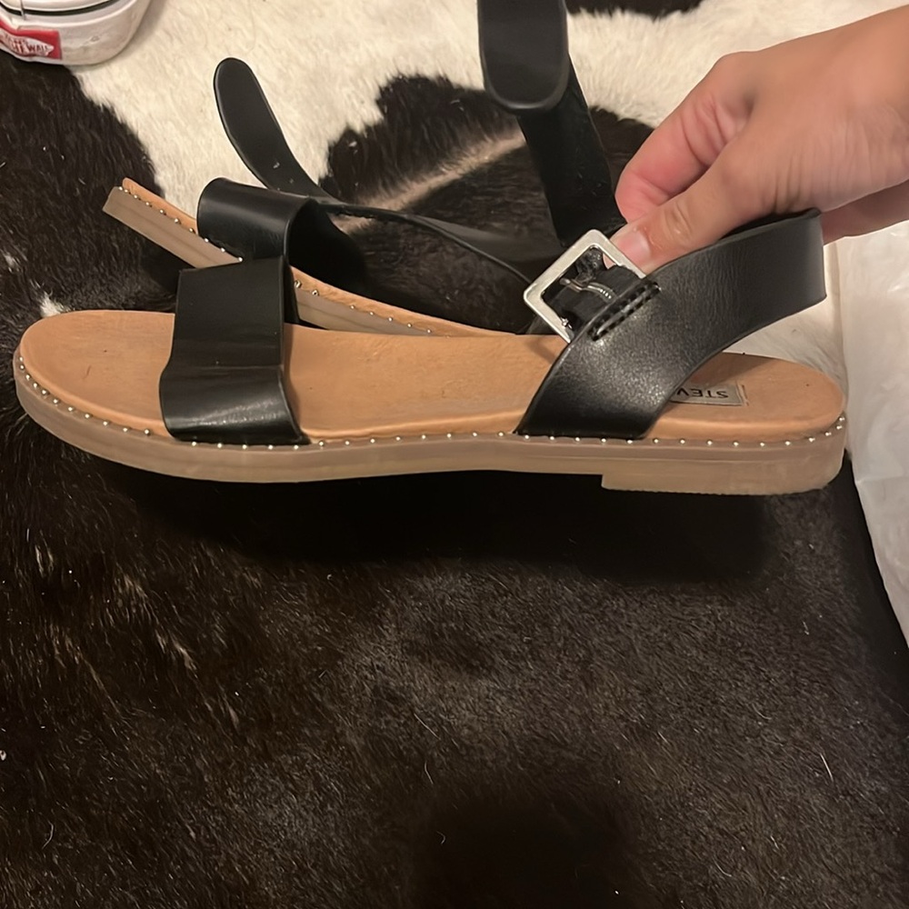 Sandals - Picture 2 of 3